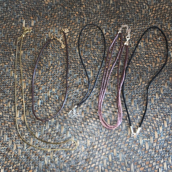 SET of FIVE Necklaces - Picture 1 of 7